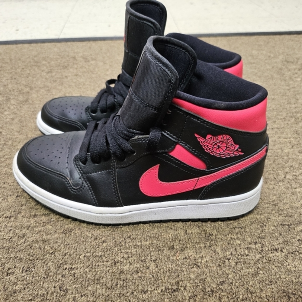 Size 7.5 - Jordan 1 Mid Siren Red 2021